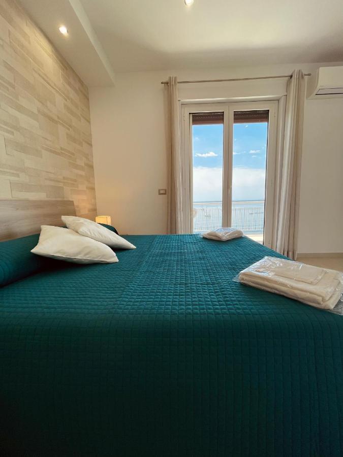 Apartamento Baia Di Atlantide Taormina Exterior foto