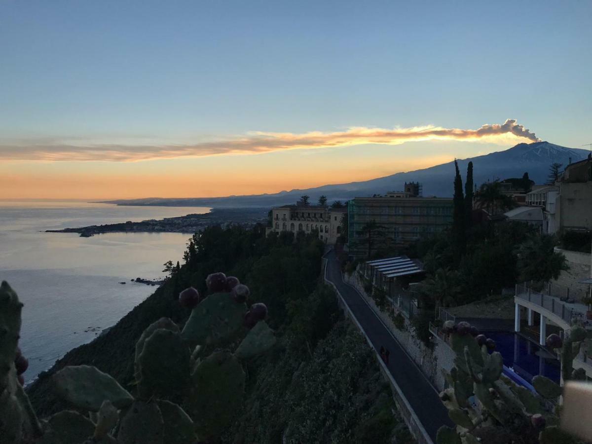 Apartamento Baia Di Atlantide Taormina Exterior foto