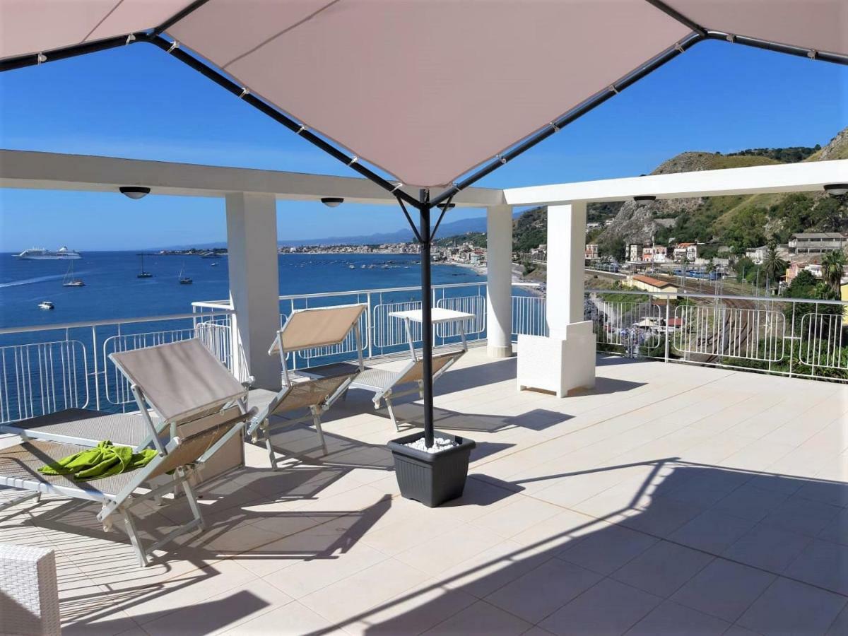 Apartamento Baia Di Atlantide Taormina Exterior foto