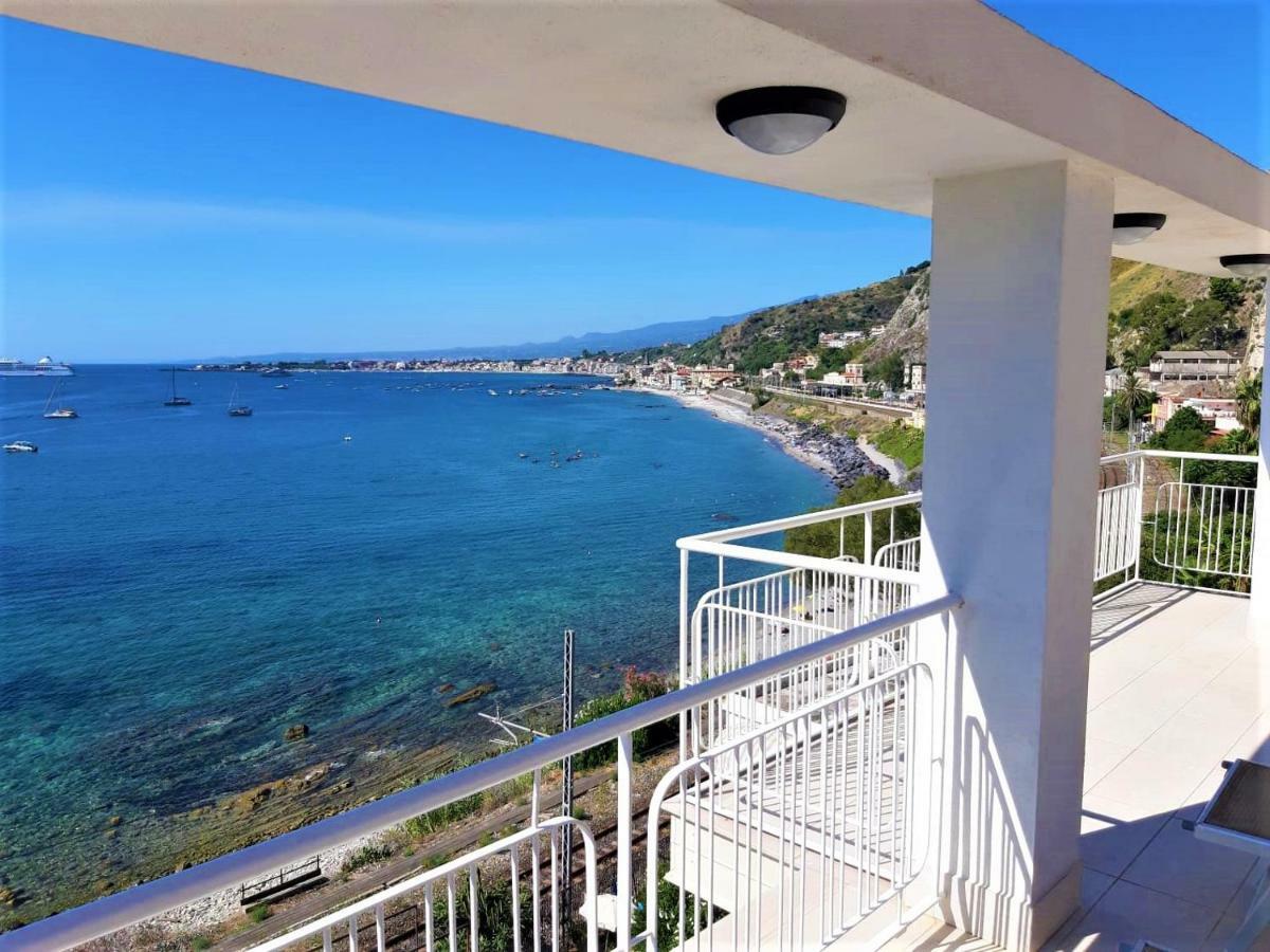 Apartamento Baia Di Atlantide Taormina Exterior foto