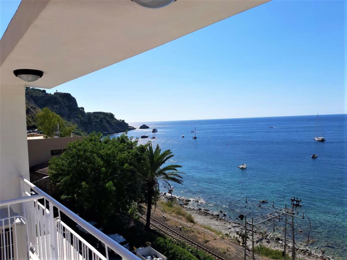 Apartamento Baia Di Atlantide Taormina Exterior foto