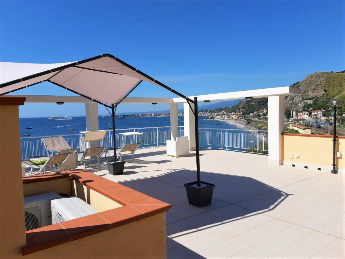 Apartamento Baia Di Atlantide Taormina Exterior foto